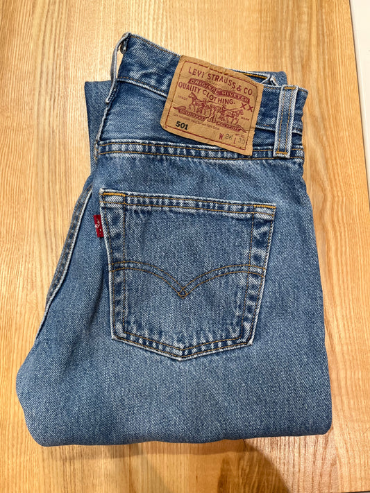 Jeans Levi's 501 W26 L30 numéro WW