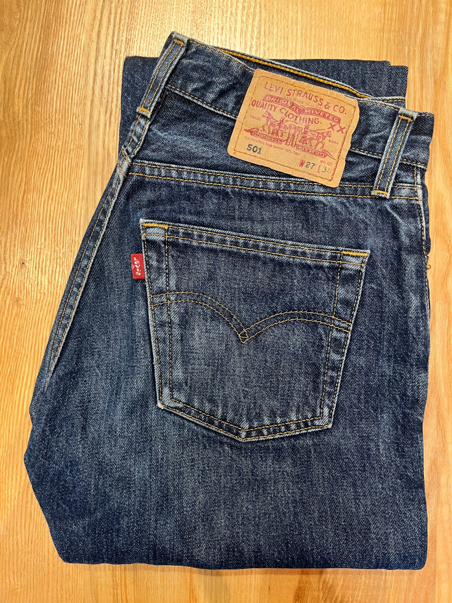 Jeans Levi's 501 W27 L34 numéro OO