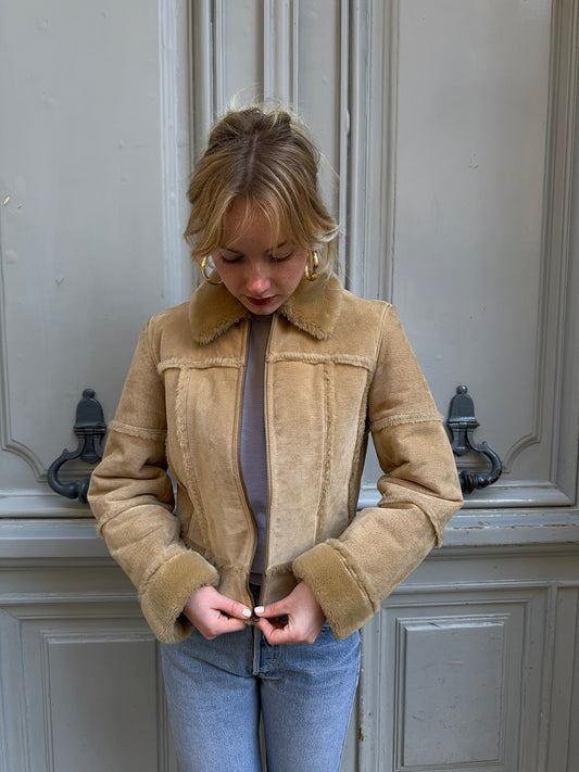 Veste en peau lainée beige