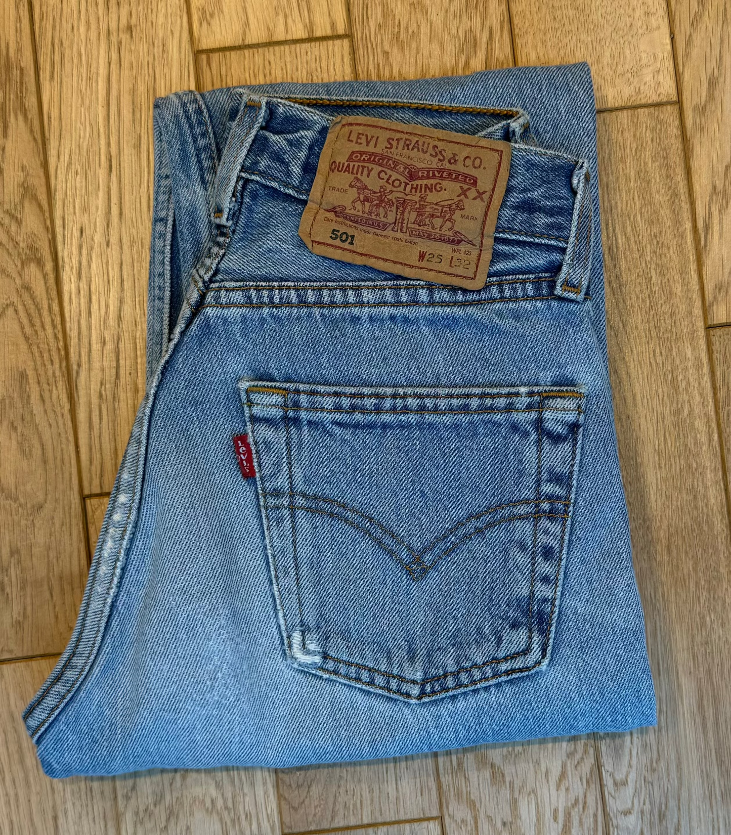 Jeans Levi's 501 W25 L32 - numéro Q2