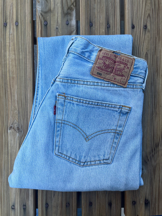 Jeans Levi's 501 W28 L34 numéro HH