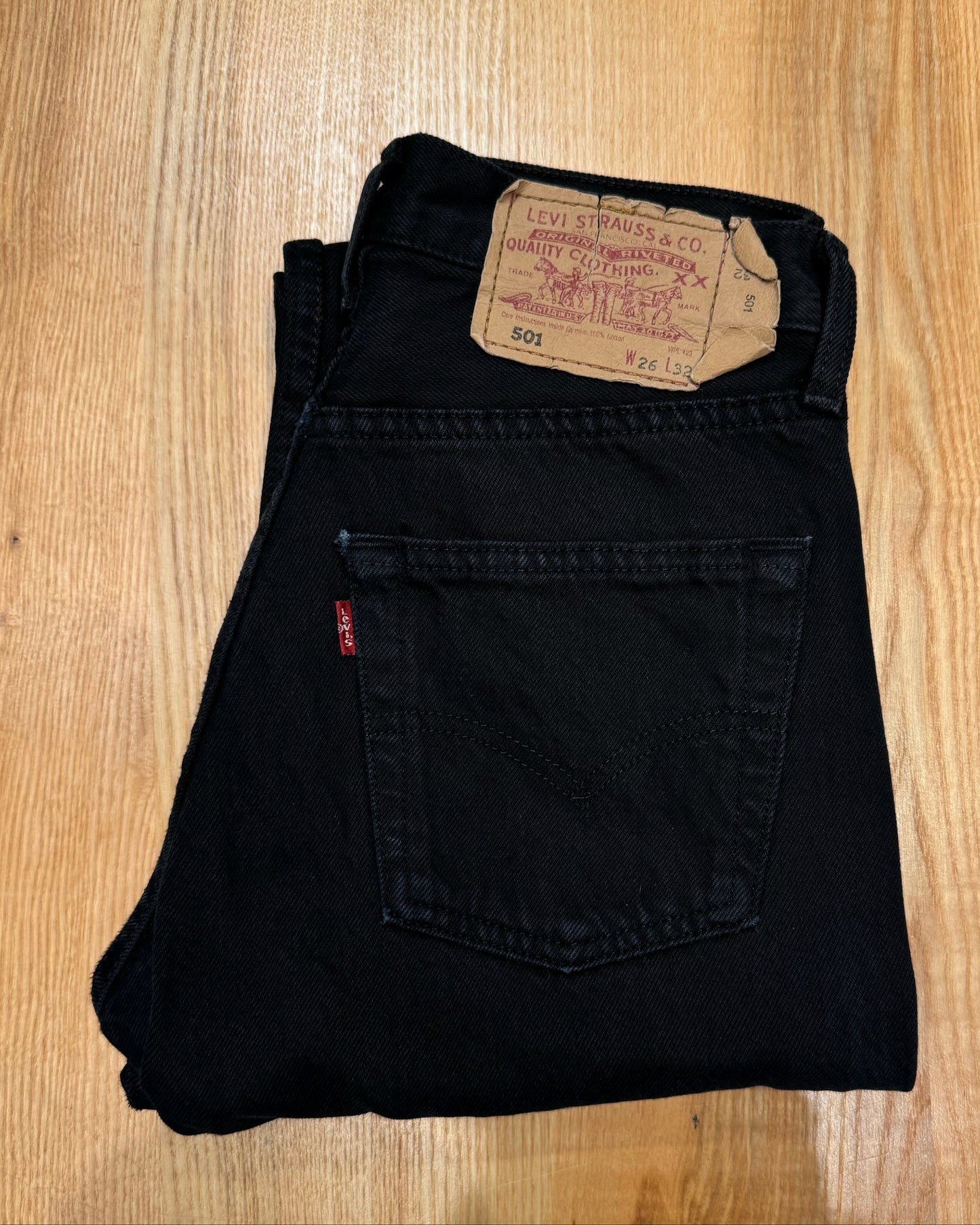 Jeans Levi's 501 W26 L32 - numéro K3