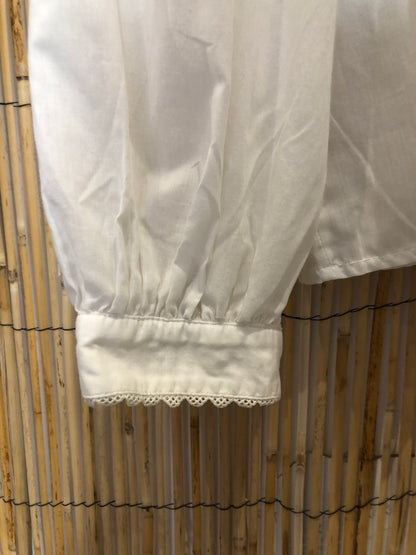 Chemise blanche brodée