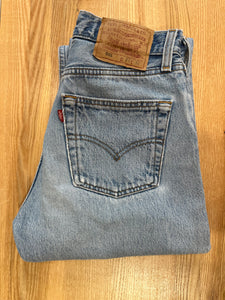 Jeans Levi's 501 W27 L32 numéro X1